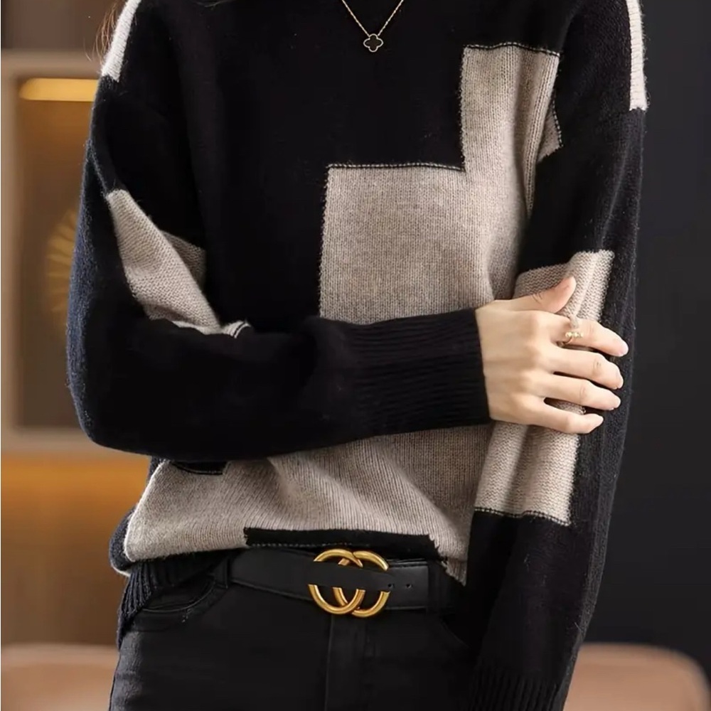 Women’s Black and Tan Colorblock Sweater